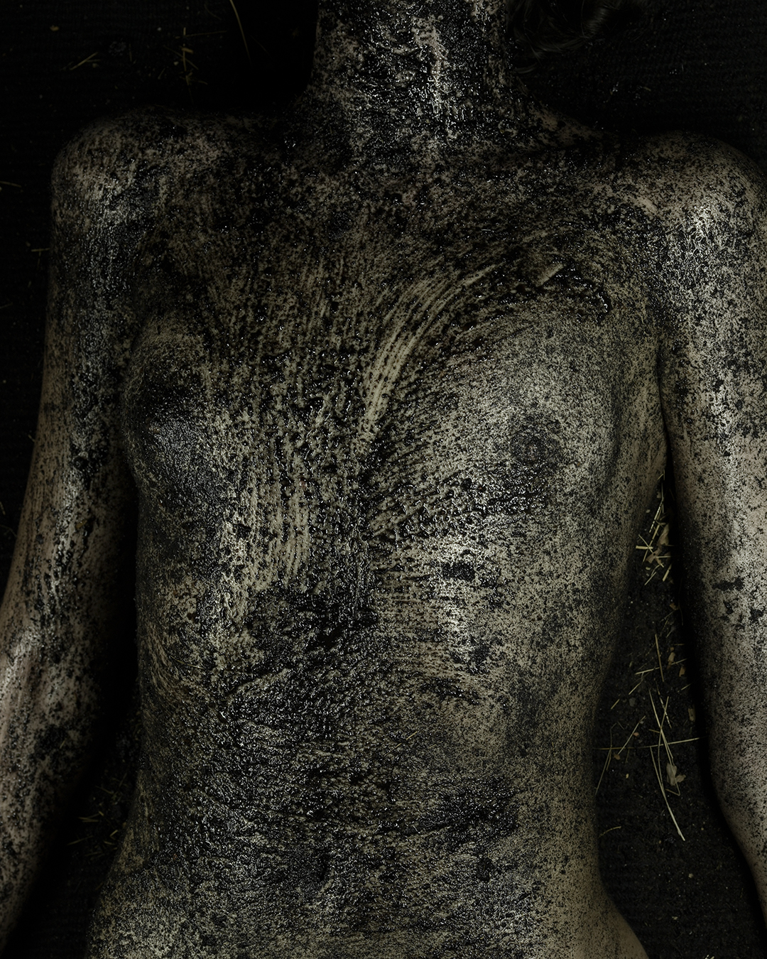 WEB_BLOOM Black_Frau_medium_1080x1350px_(4-5)